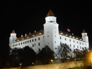 Castello di Bratislava di notte