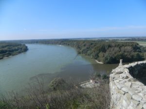 Confluenza tra Morava e Danubio vista dal Castello di Devin