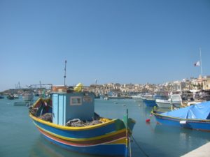 Tipica imbarcazione maltese a Marsaxlokk