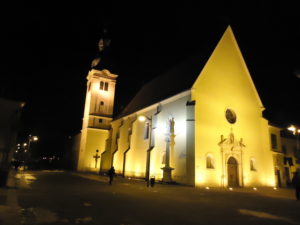 St. Elizabeth Church di notte