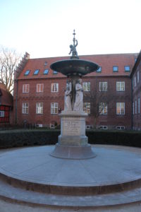 Fontana dedicata a George Severin Kayerod