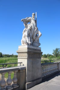 Una delle sculture dello Zollbrucke