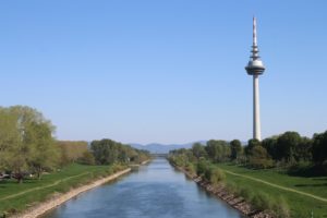 Il fiume Neckar e la Fernmeldeturm