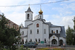 Chiesa su Prospekt Chernyakhovskogo