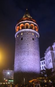 Torre di Galata - vista notturna
