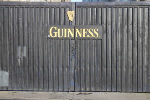 Uno dei cancelli della Fabbrica della birra Guinness